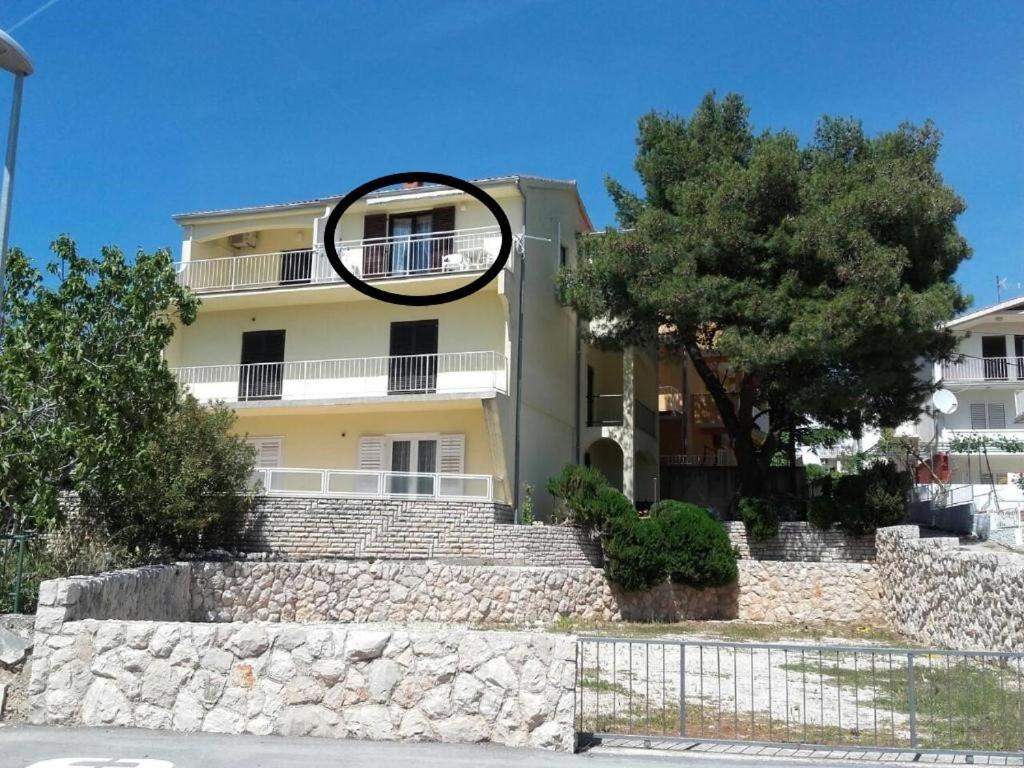 Apartment By The Beach Primosten Exterior photo